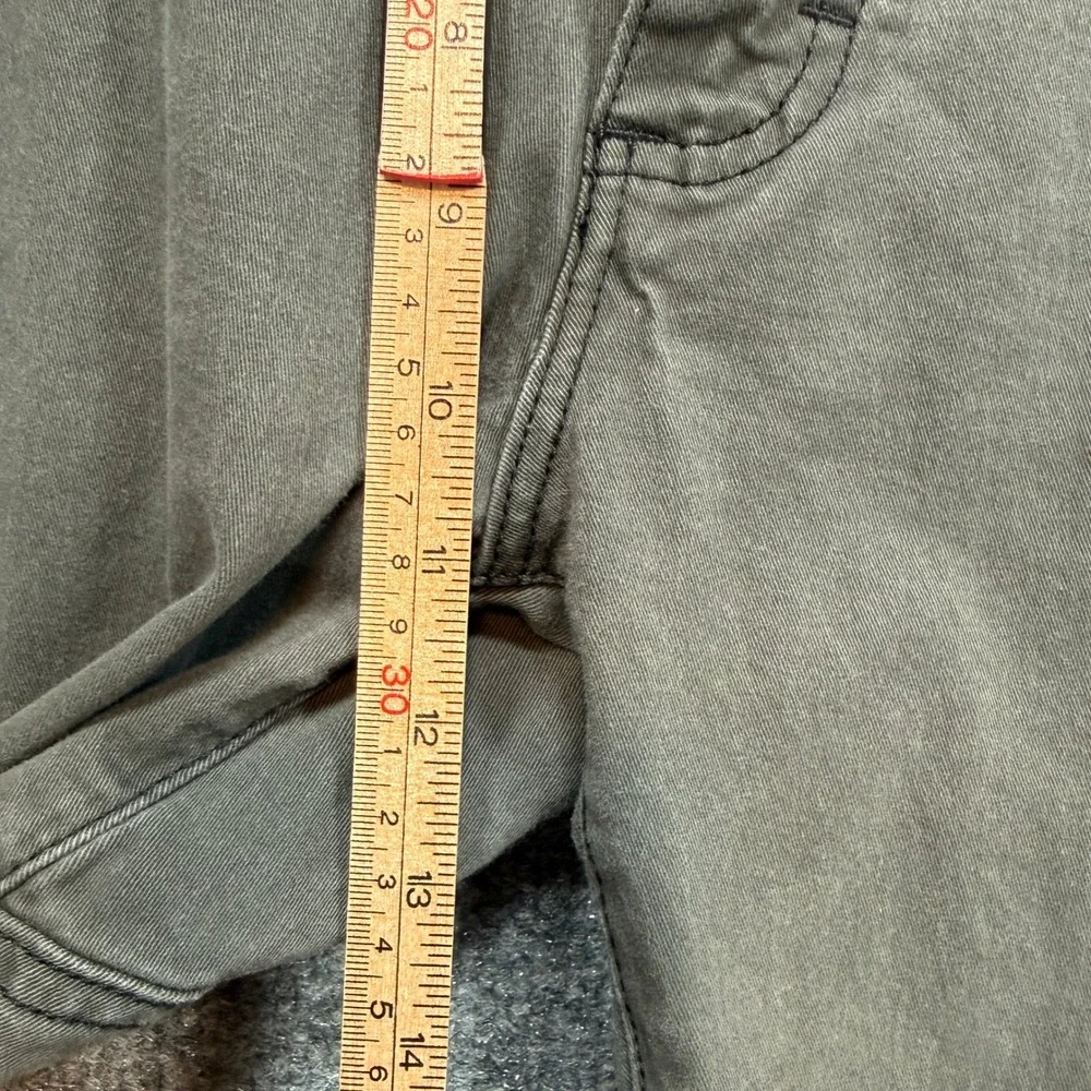 Lee Extreme Motion Pants Mens 38x30 Gray Athletic Fit Tapered Leg Stretch Chino
